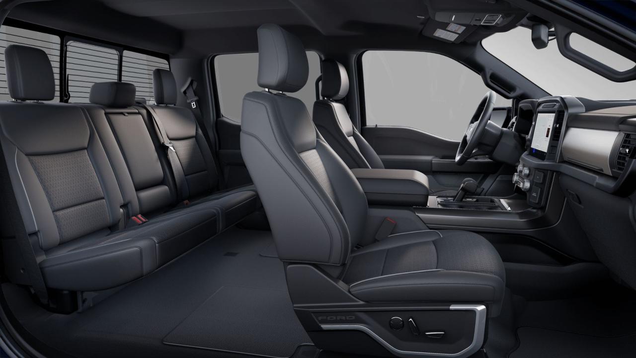 2025 Ford F-150 Lariat 4WD SuperCrew 5.5' Box Photo5