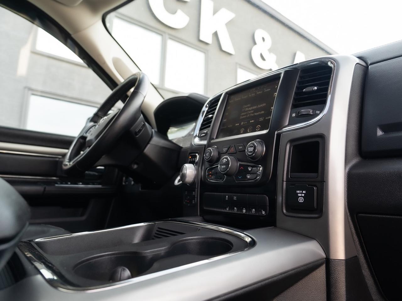 2017 RAM 1500 SPORT 4x4 Photo45