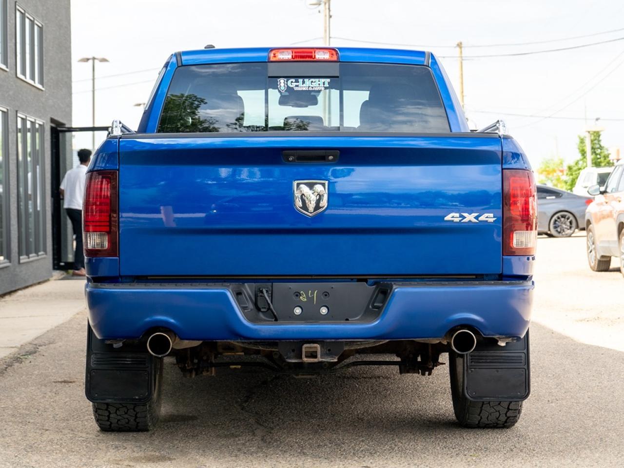 2017 RAM 1500 SPORT 4x4 Photo6