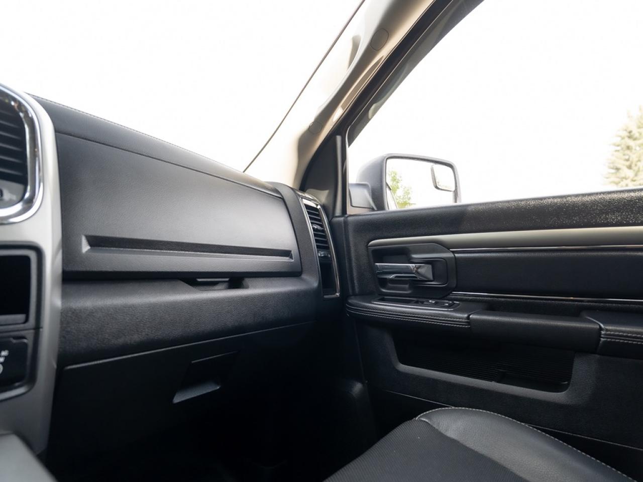 2017 RAM 1500 SPORT 4x4 Photo15