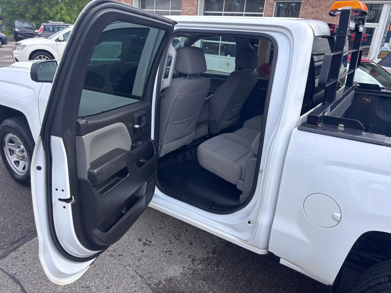 2018 Chevrolet Silverado 1500 EXTRA CLEAN WORK TRUCK - Photo #12