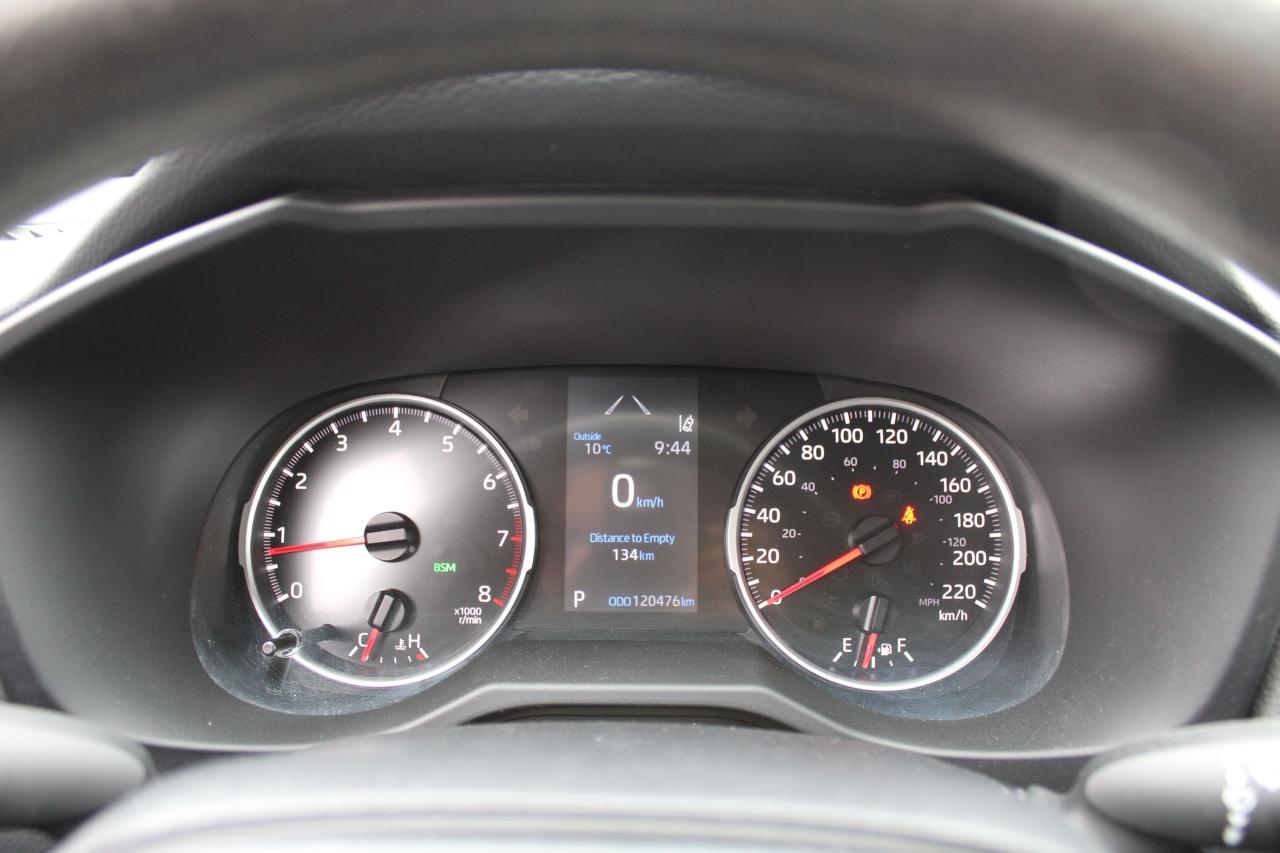 2021 Toyota RAV4 LE - Photo #12