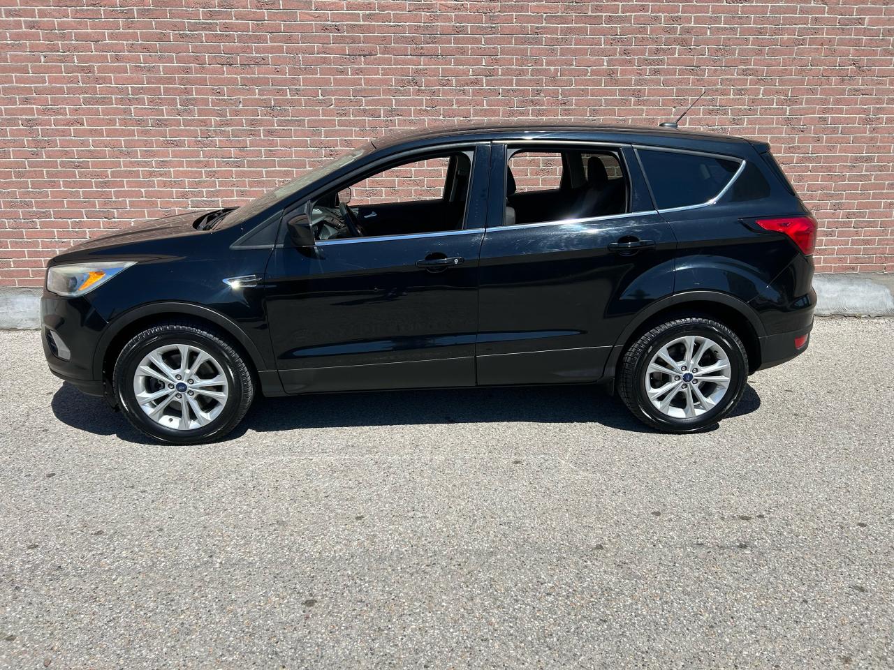 2017 Ford Escape SE - Photo #2