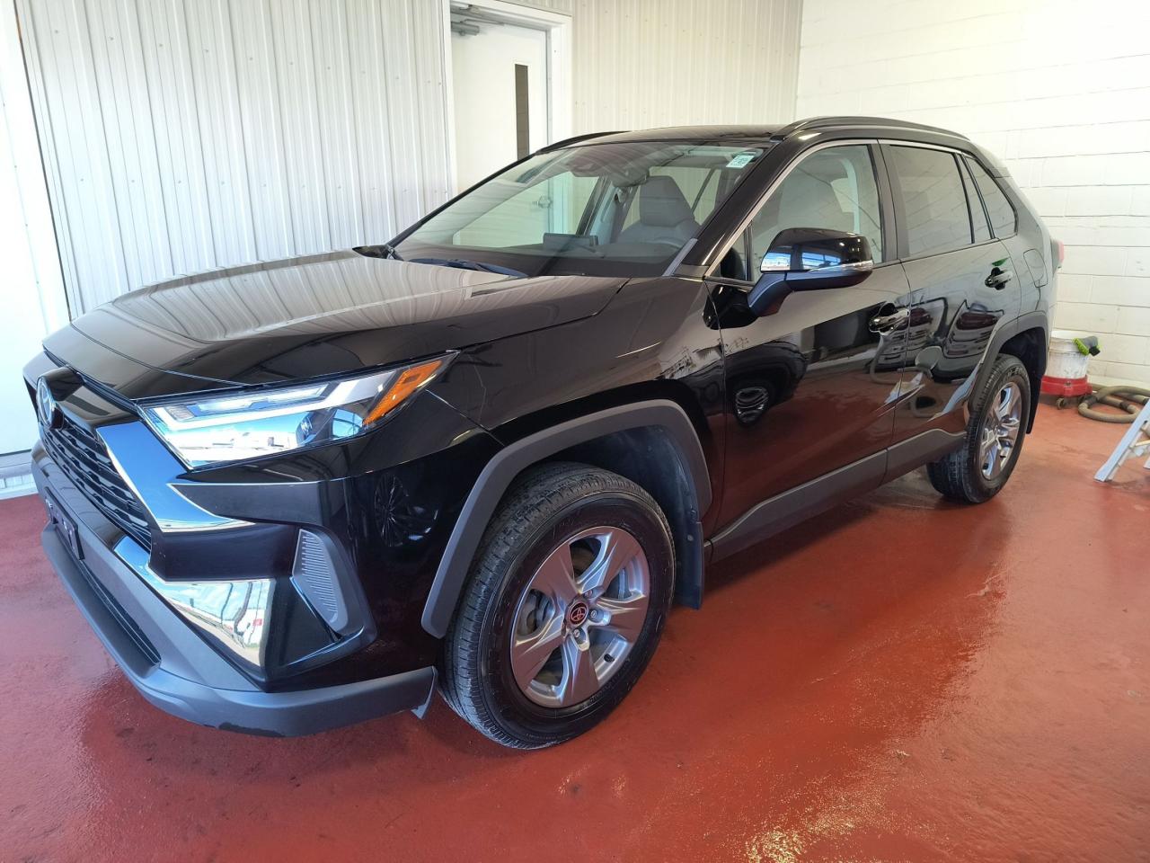 Used 2022 Toyota RAV4 XLE for sale in Pembroke, ON