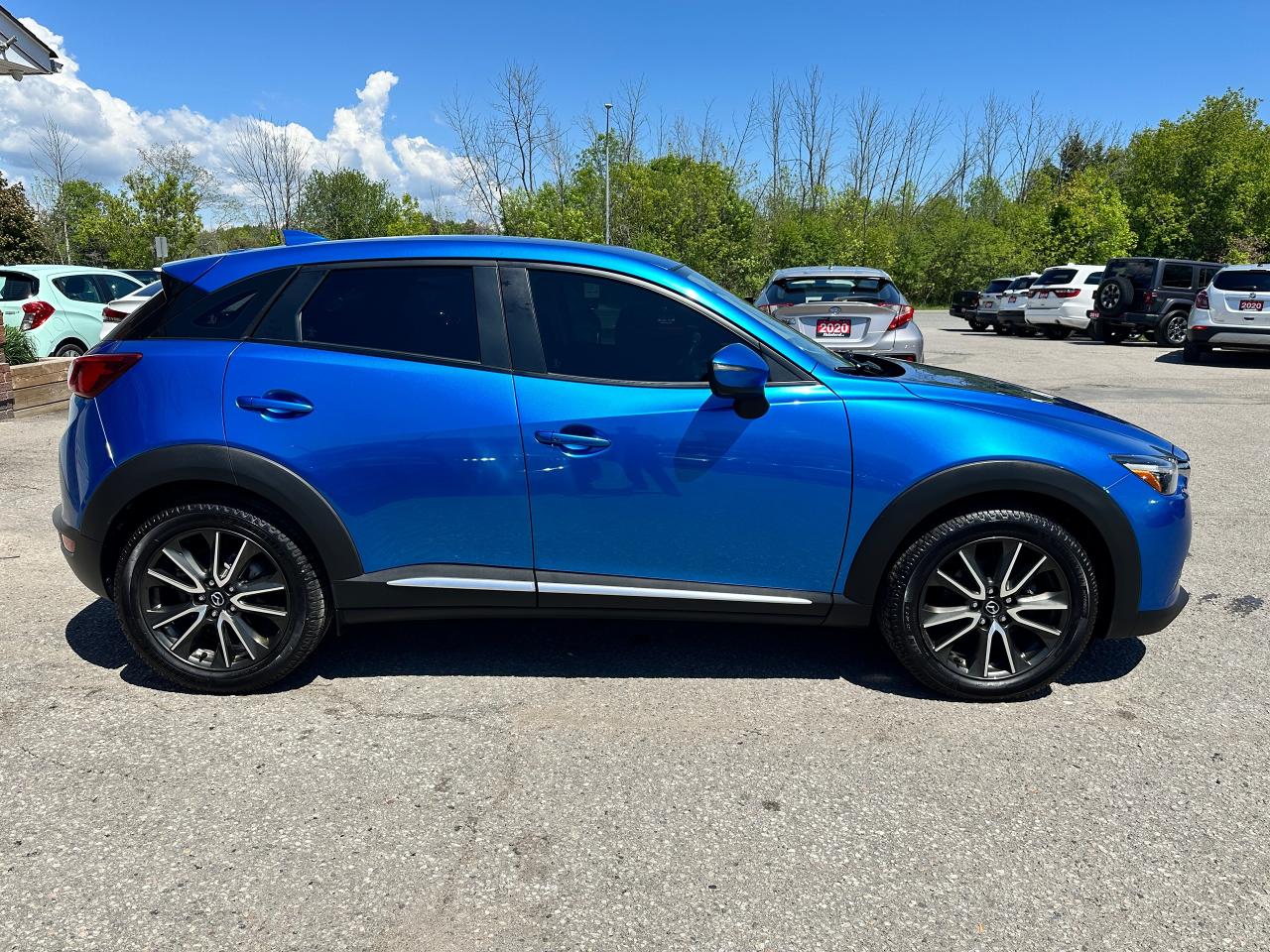 2016 Mazda CX-3 GT AWD HTD-LTHR Sunroof NAV Bluetooth BackupCam FM Photo4