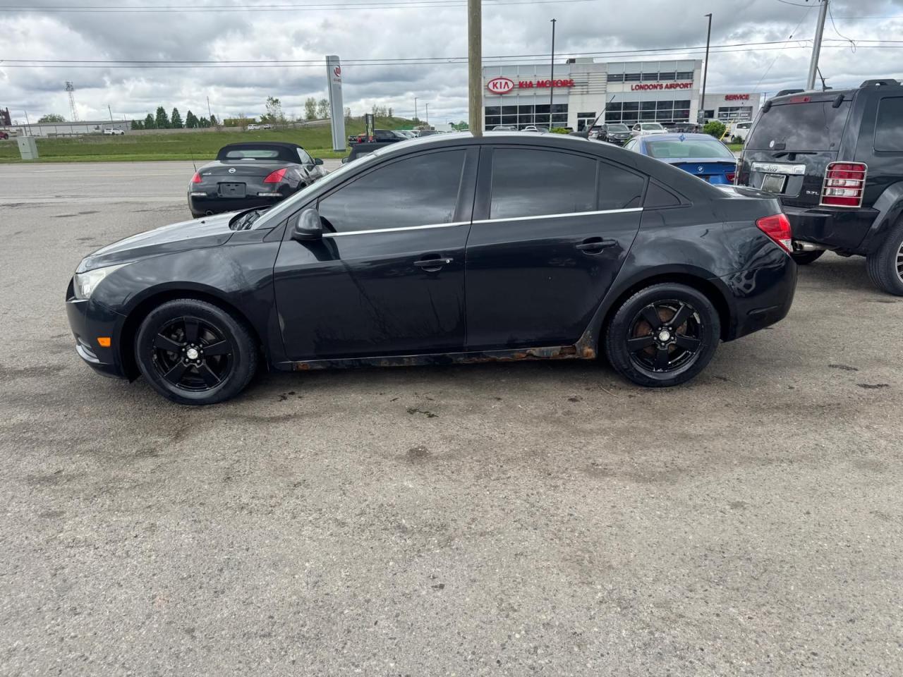 2014 Chevrolet Cruze AS IS, 1LT, MANUAL, DRIVES GREAT - Photo #2