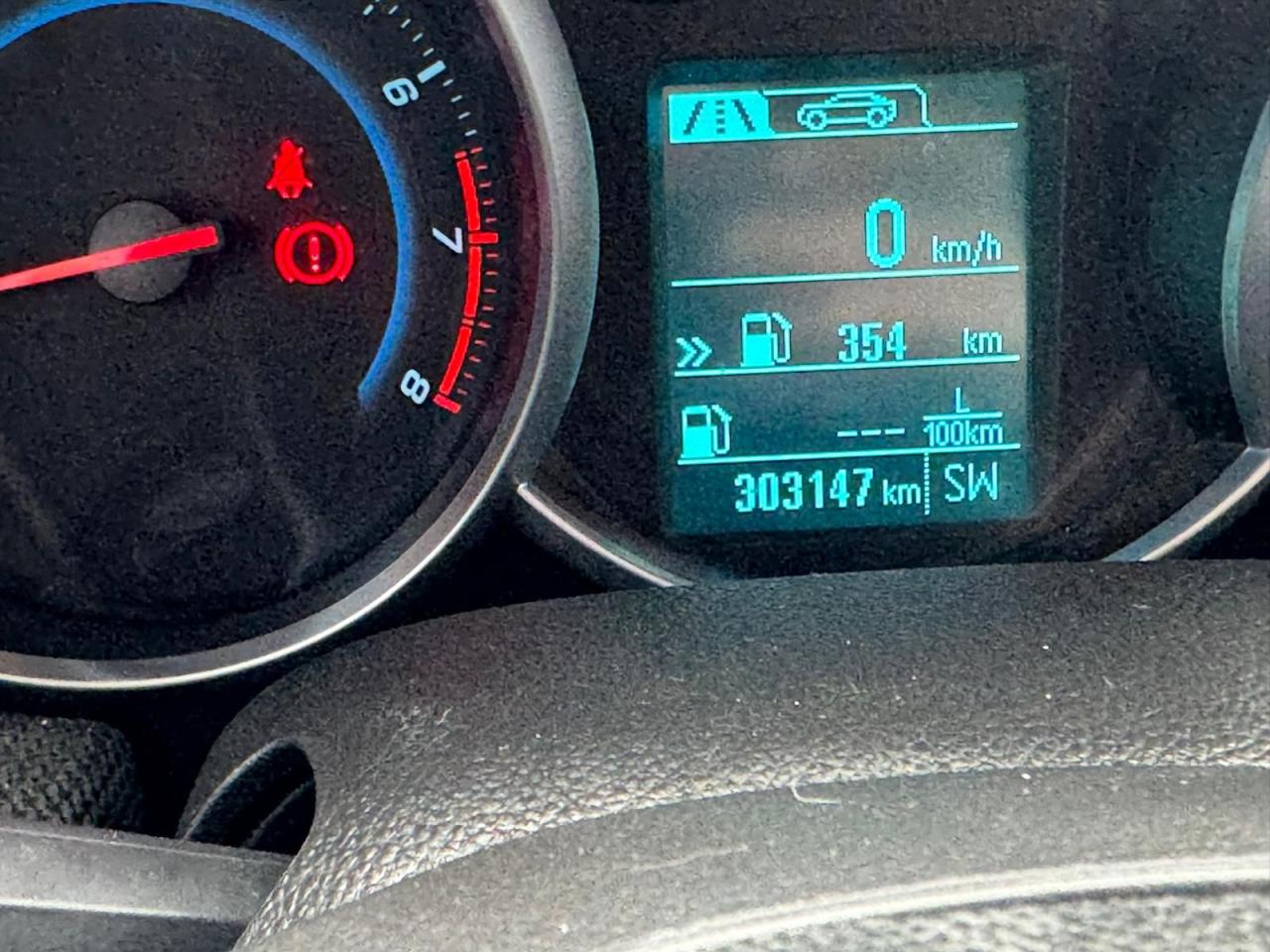 2014 Chevrolet Cruze AS IS, 1LT, MANUAL, DRIVES GREAT - Photo #10
