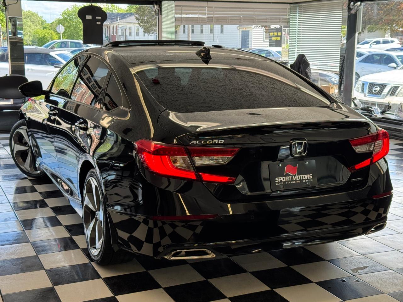 2018 Honda Accord Touring+HUD+New Tires+Adaptive Cruise+CLEAN CARFAX Photo86