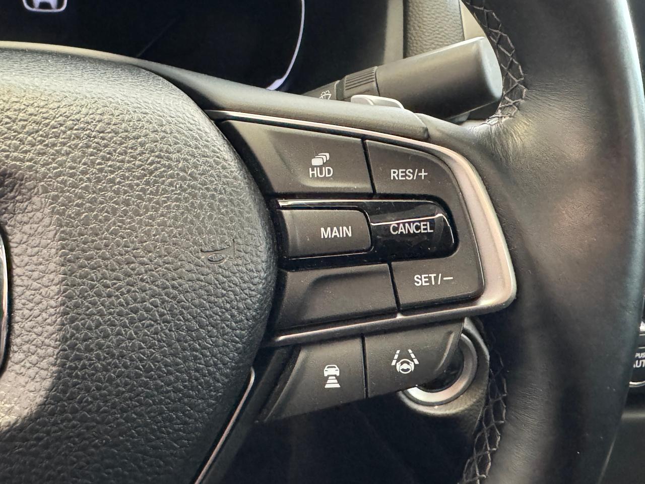 2018 Honda Accord Touring+HUD+New Tires+Adaptive Cruise+CLEAN CARFAX - Photo #7