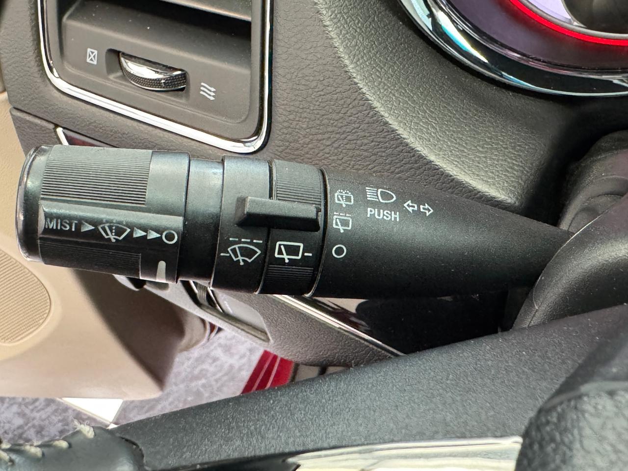 2015 Dodge Grand Caravan SXT STOWNGO+Camera+DVD+CLEAN CARFAX - Photo #44