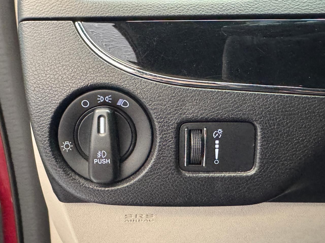 2015 Dodge Grand Caravan SXT STOWNGO+Camera+DVD+CLEAN CARFAX - Photo #45