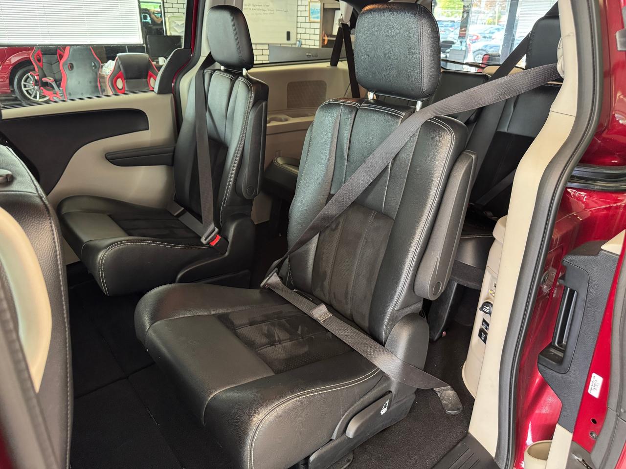 2015 Dodge Grand Caravan SXT STOWNGO+Camera+DVD+CLEAN CARFAX Photo28
