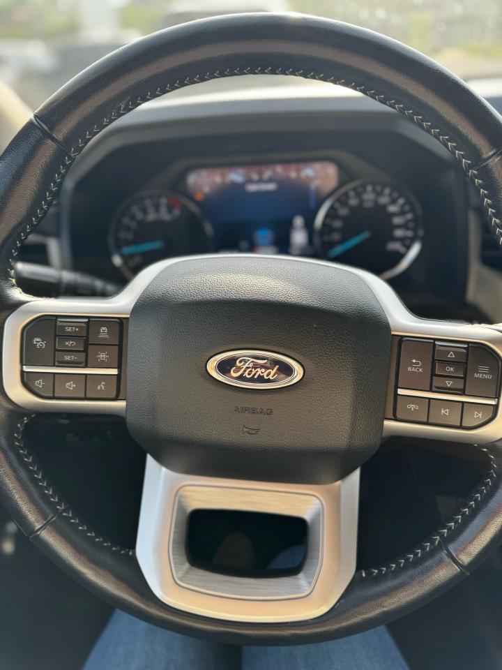 2023 Ford Expedition XLT Photo5