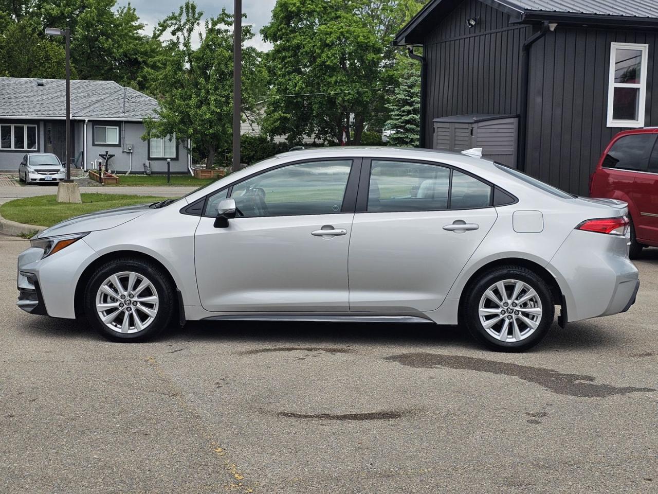 2024 Toyota Corolla SE - 2.0L 4cyl, Low Kms - Photo #8