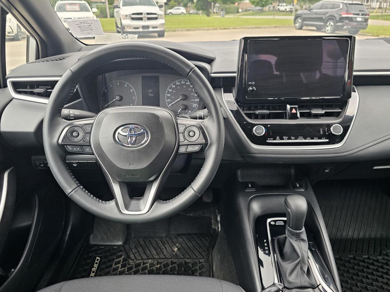 2024 Toyota Corolla SE - 2.0L 4cyl, Low Kms - Photo #14