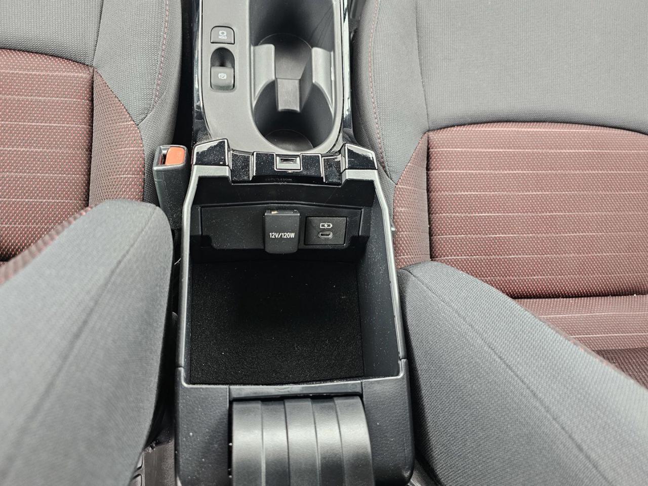 2024 Toyota Corolla SE - 2.0L 4cyl, Low Kms - Photo #17