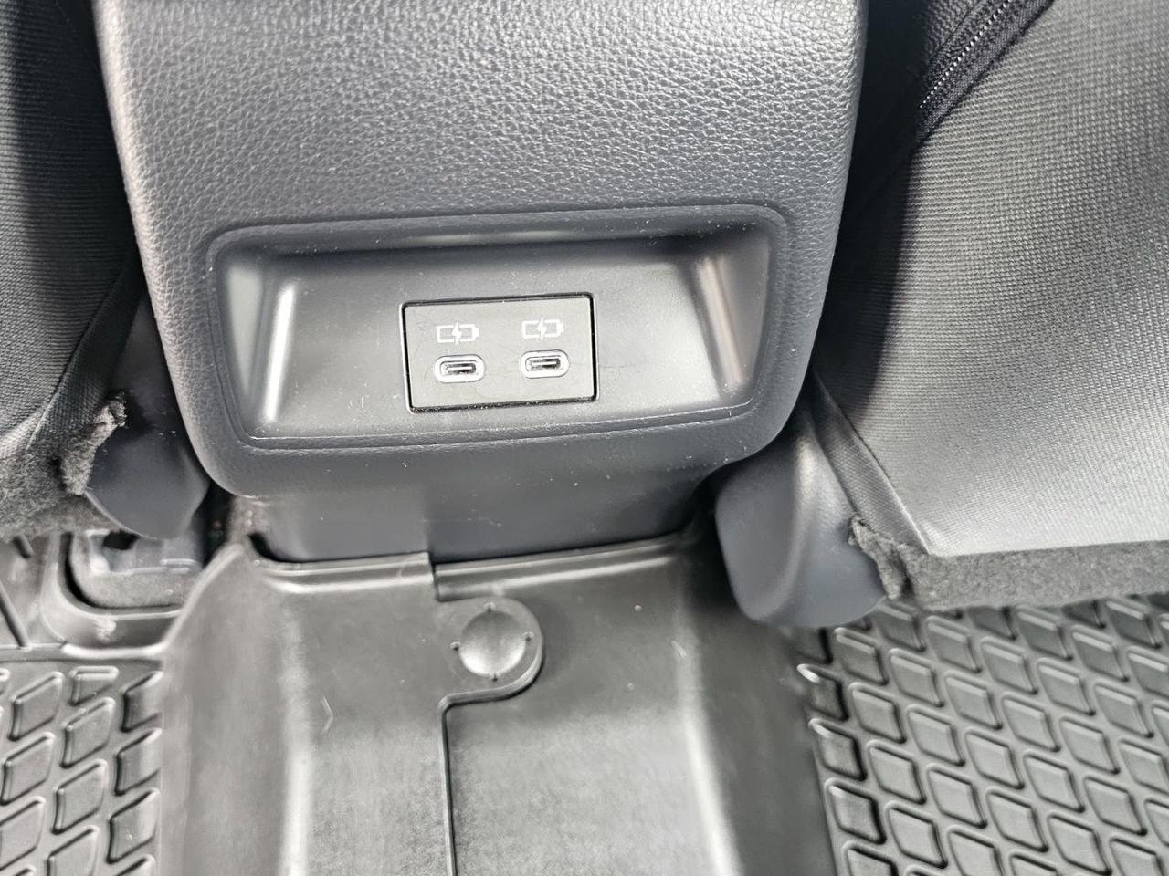 2024 Toyota Corolla SE - 2.0L 4cyl, Low Kms - Photo #19