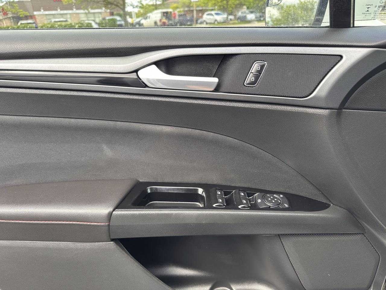 2016 Ford Fusion SE - Photo #6