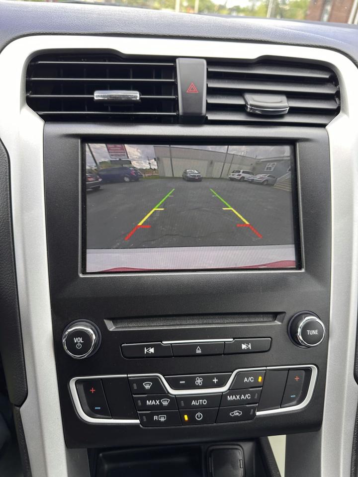 2016 Ford Fusion SE - Photo #7