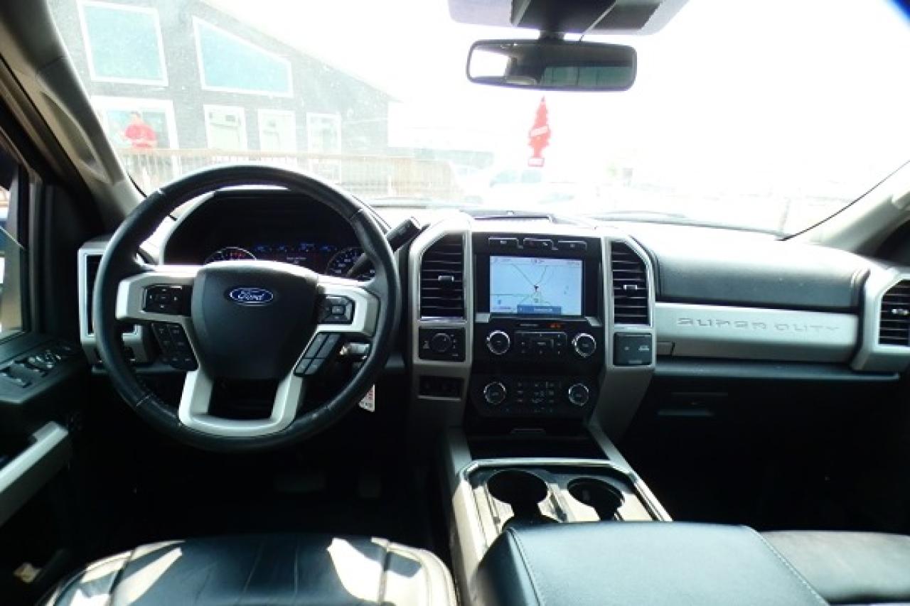 2020 Ford F-250 LARIAT TREMOR w/H&C L, pano S/R, NAV, BUC - Photo #11