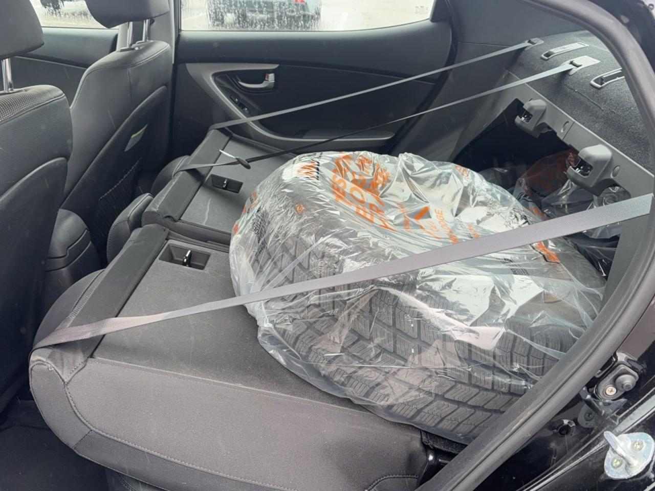 2015 Hyundai Elantra Limited Photo4