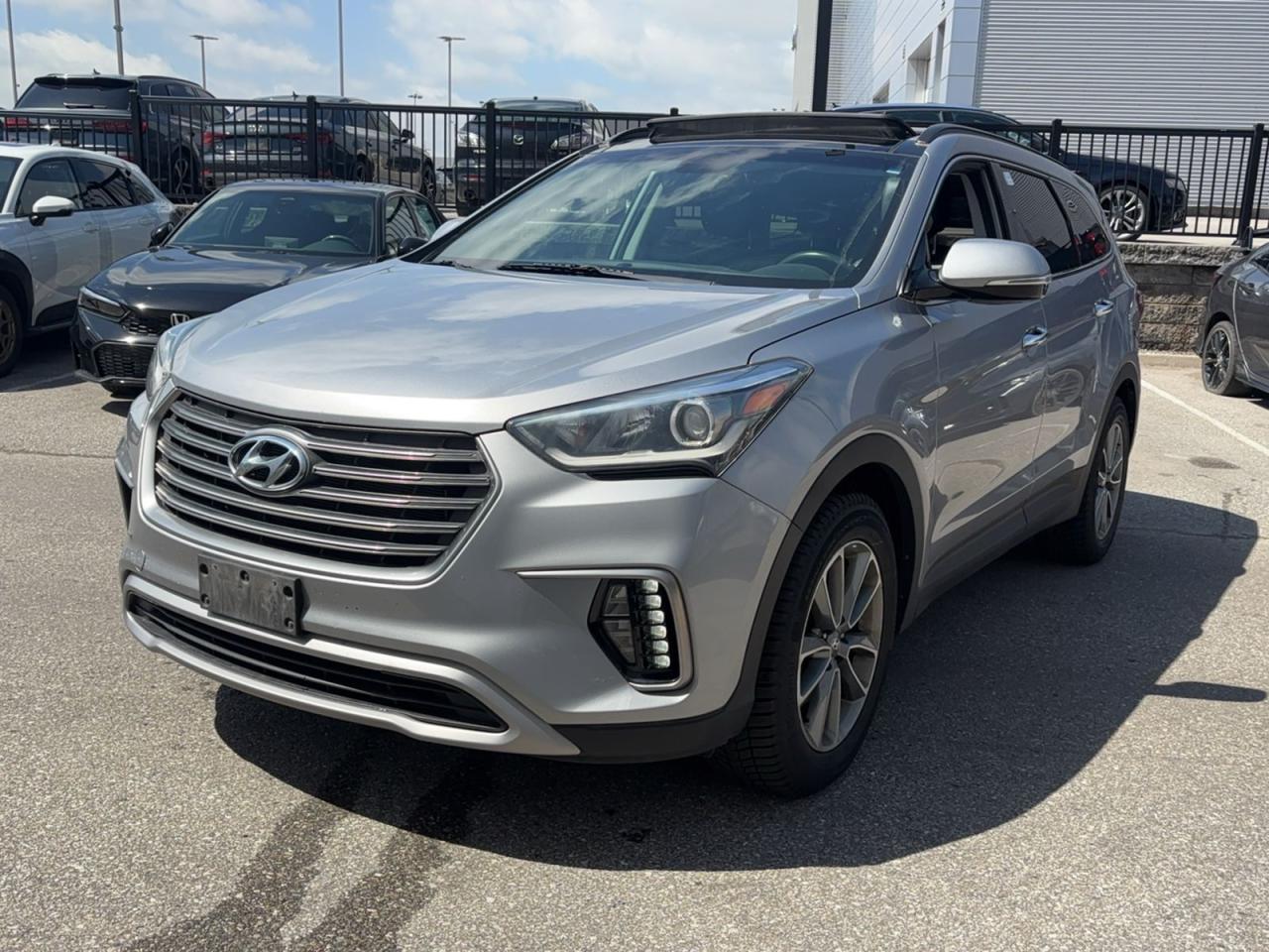 2018 Hyundai Santa Fe XL Luxury 7 Passengers - Photo #2