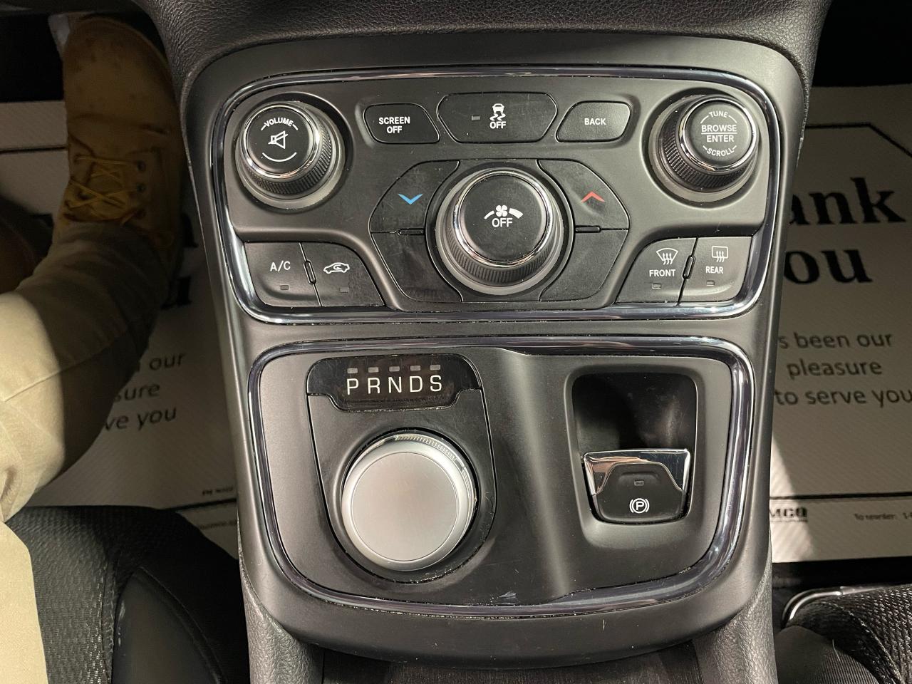 2015 Chrysler 200 S Photo35