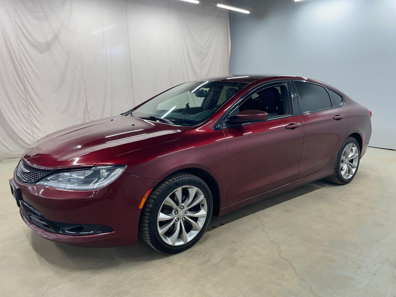 2015 Chrysler 200 S Photo21
