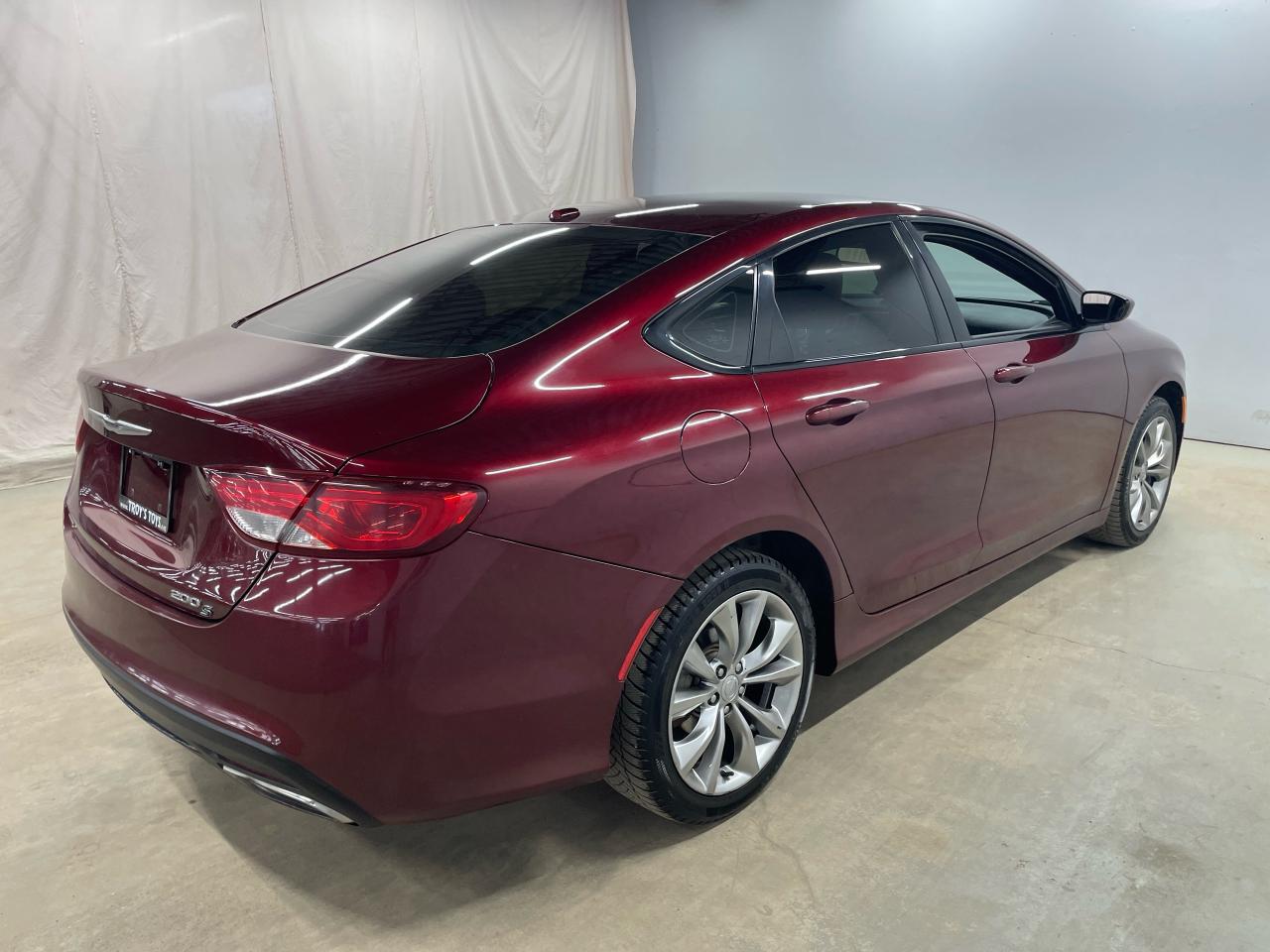 2015 Chrysler 200 S Photo24
