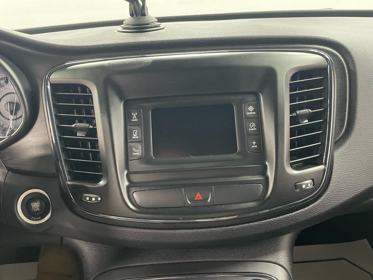 2015 Chrysler 200 S Photo34