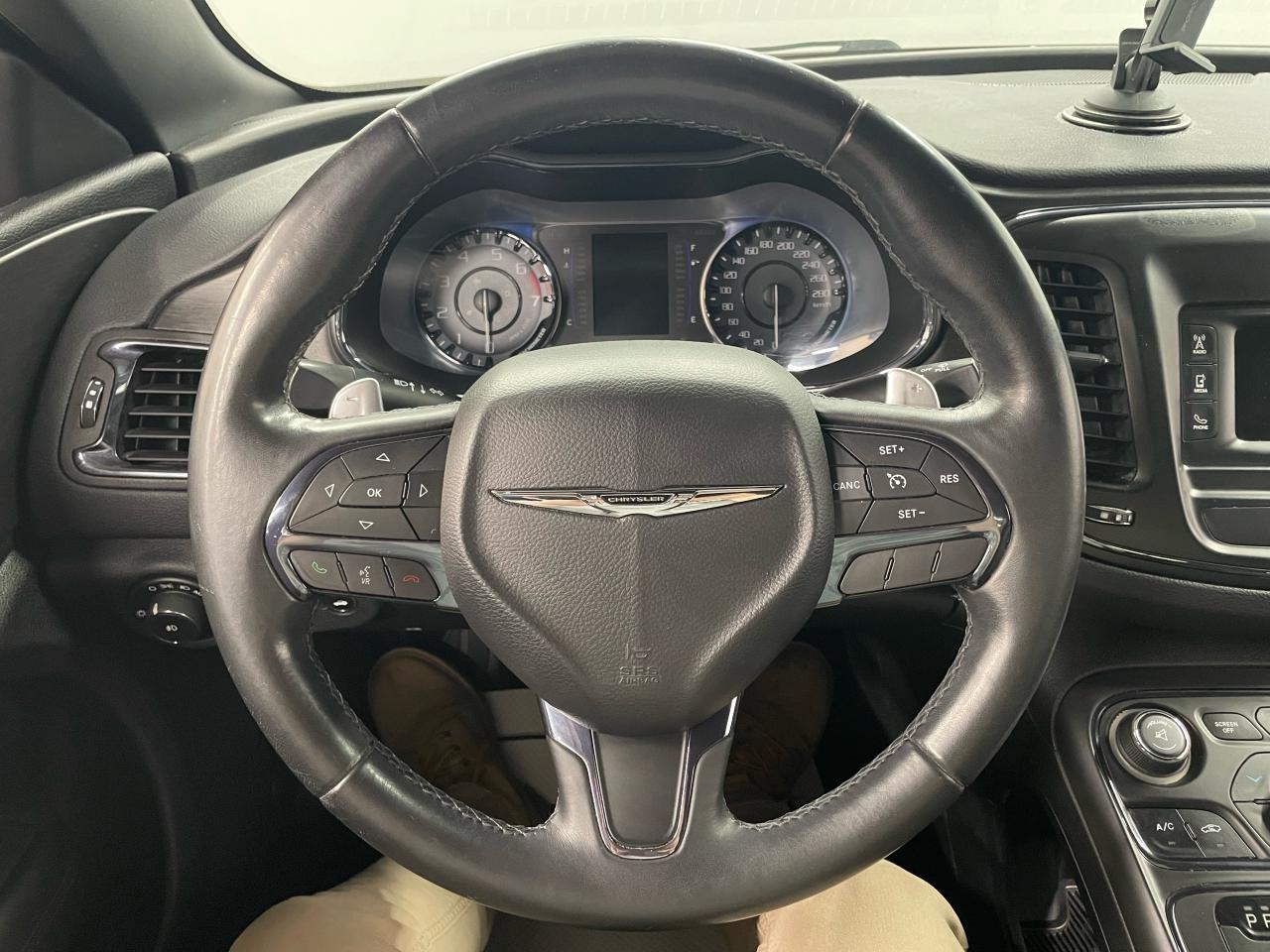 2015 Chrysler 200 S Photo31