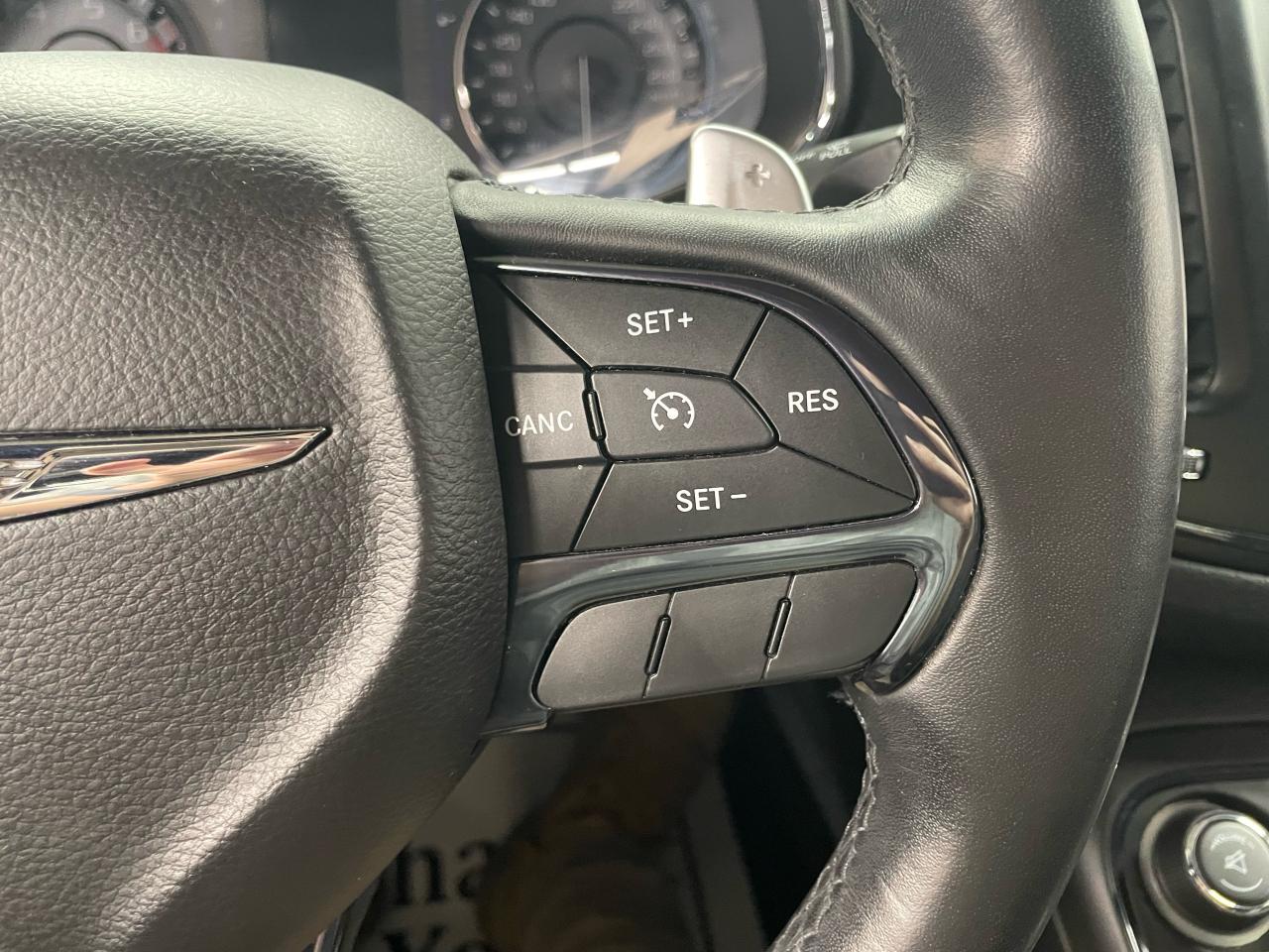 2015 Chrysler 200 S Photo33