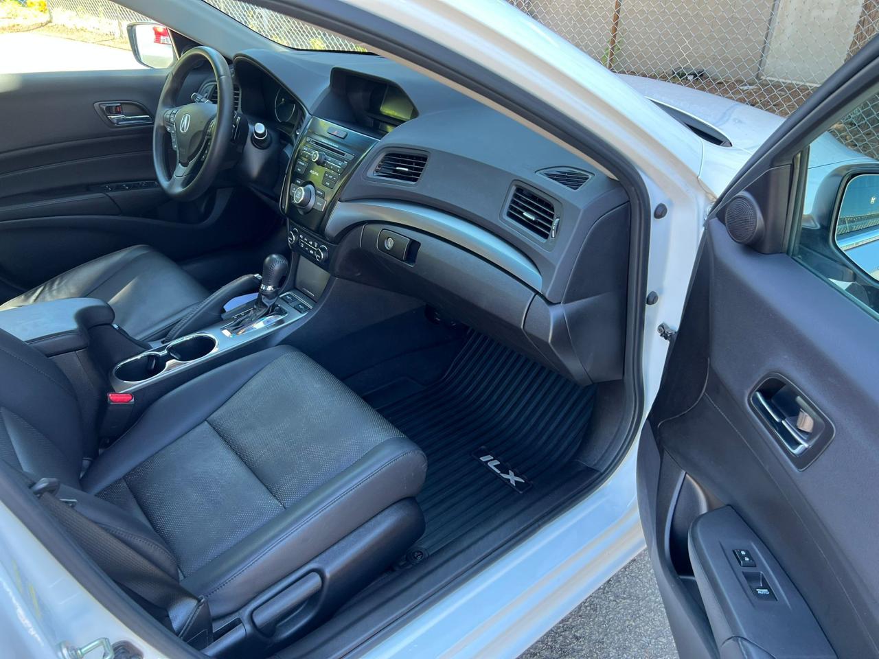 2014 Acura ILX LEATHER HEATED SEATS SUNROOF BACKUP CAM B-TOOTH - Photo #12