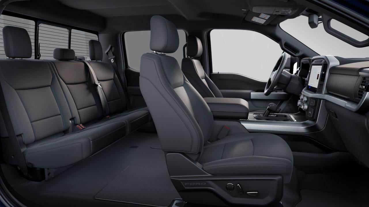 2025 Ford F-150 XLT 4WD SuperCrew 6.5' Box Photo5
