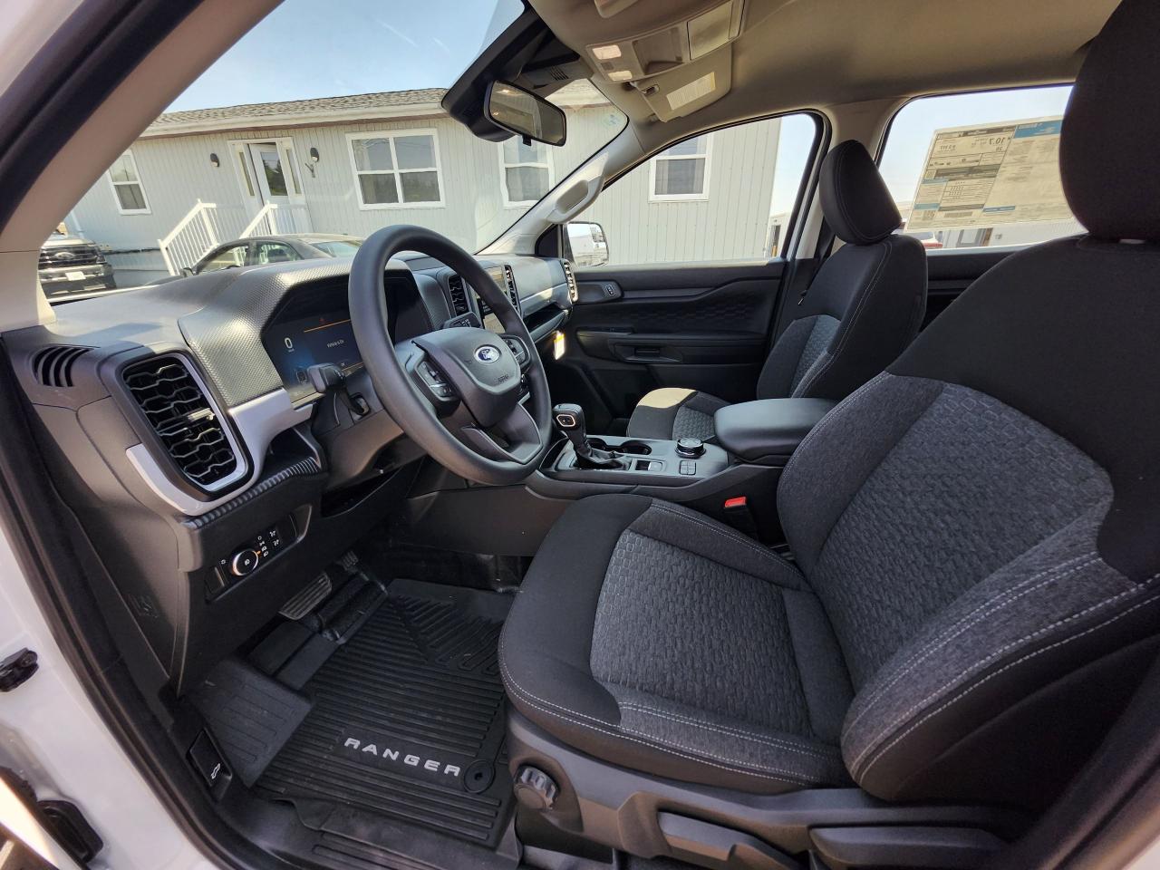 2025 Ford Ranger XL 4WD SuperCrew 5' Box Photo5