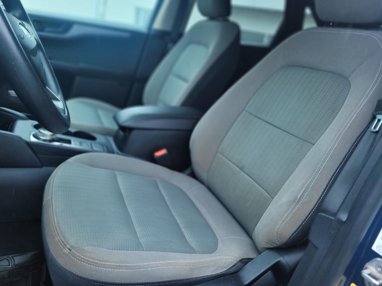 2020 Ford Escape S FWD Photo4