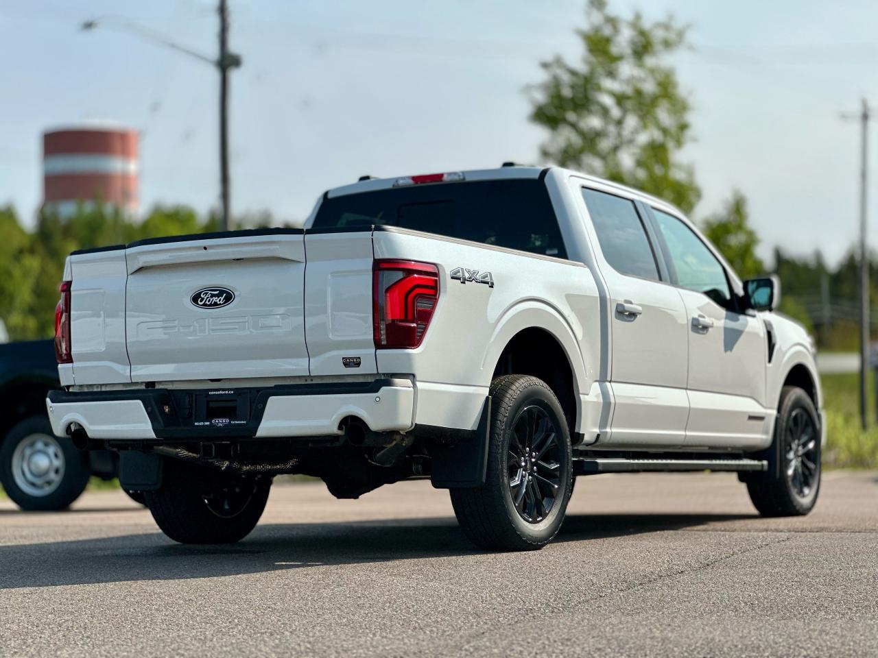 2025 Ford F-150 Lariat 4WD SuperCrew 5.5' Box Photo5