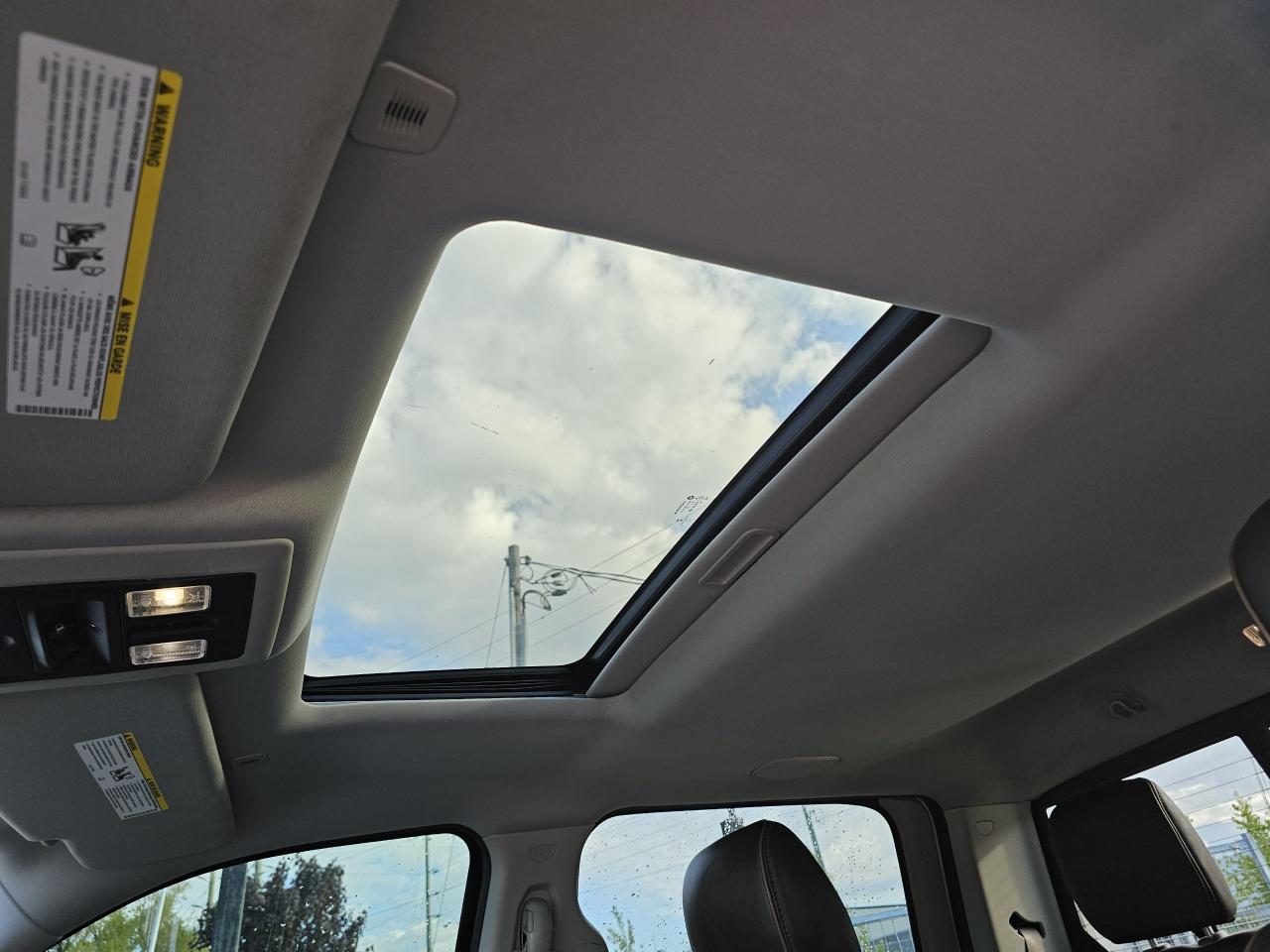 2017 RAM 1500 4WD Crew Cab 140.5" Longhorn, - Photo #17