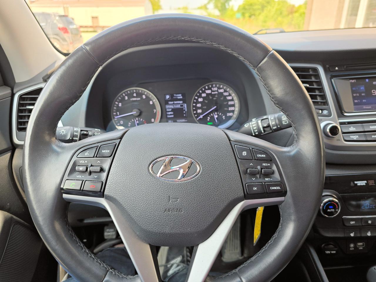 2017 Hyundai Tucson SE 2.0L, AWD,102,620 KM, Sunroof - Photo #12
