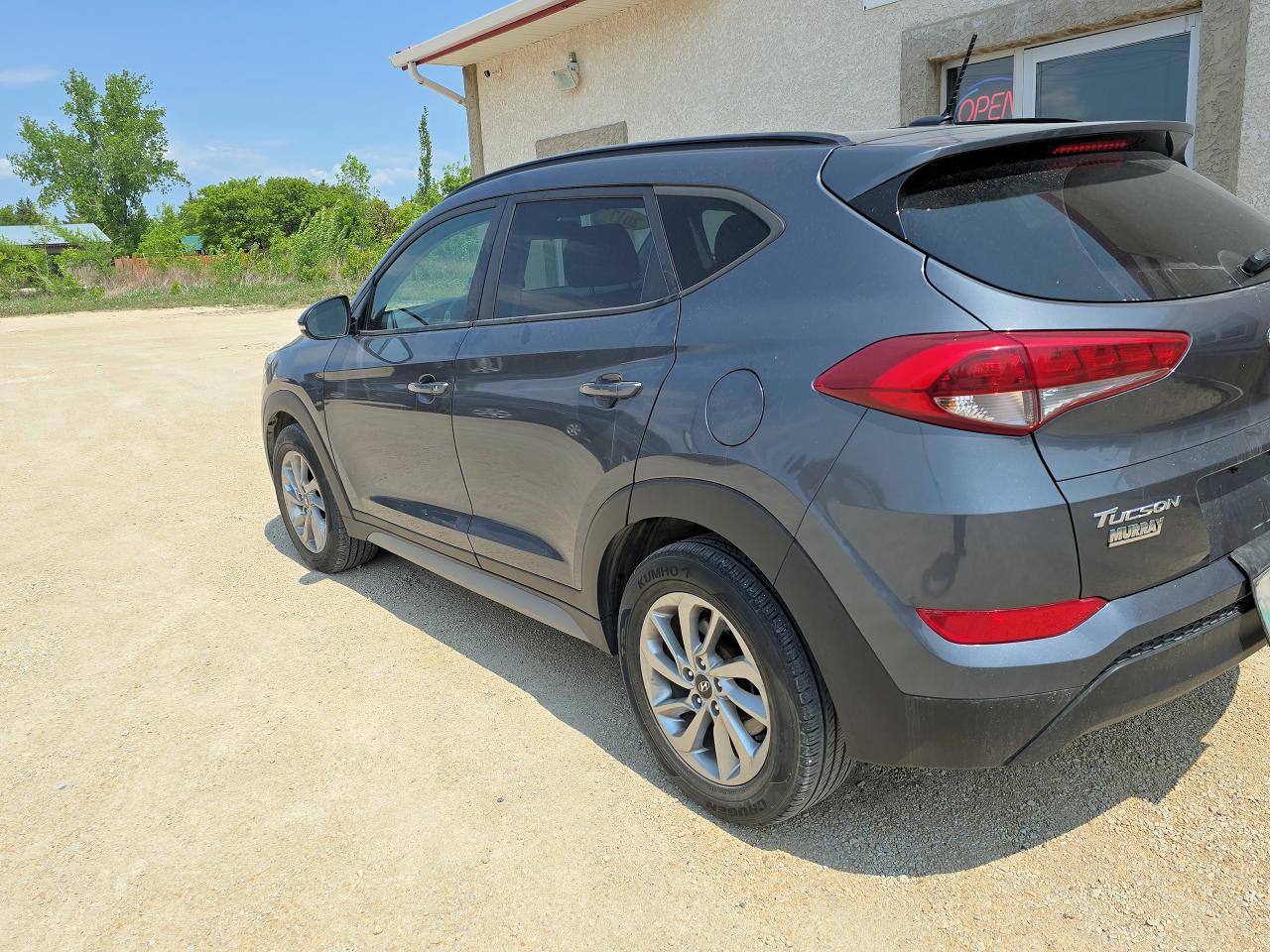 2017 Hyundai Tucson SE 2.0L, AWD,102,620 KM, Sunroof - Photo #2