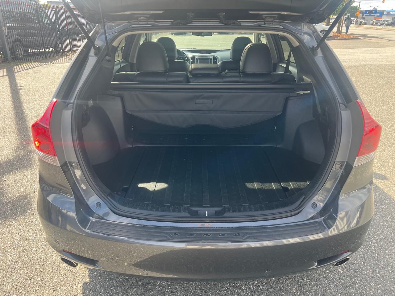 2014 Toyota Venza LIMITED AWD Photo23