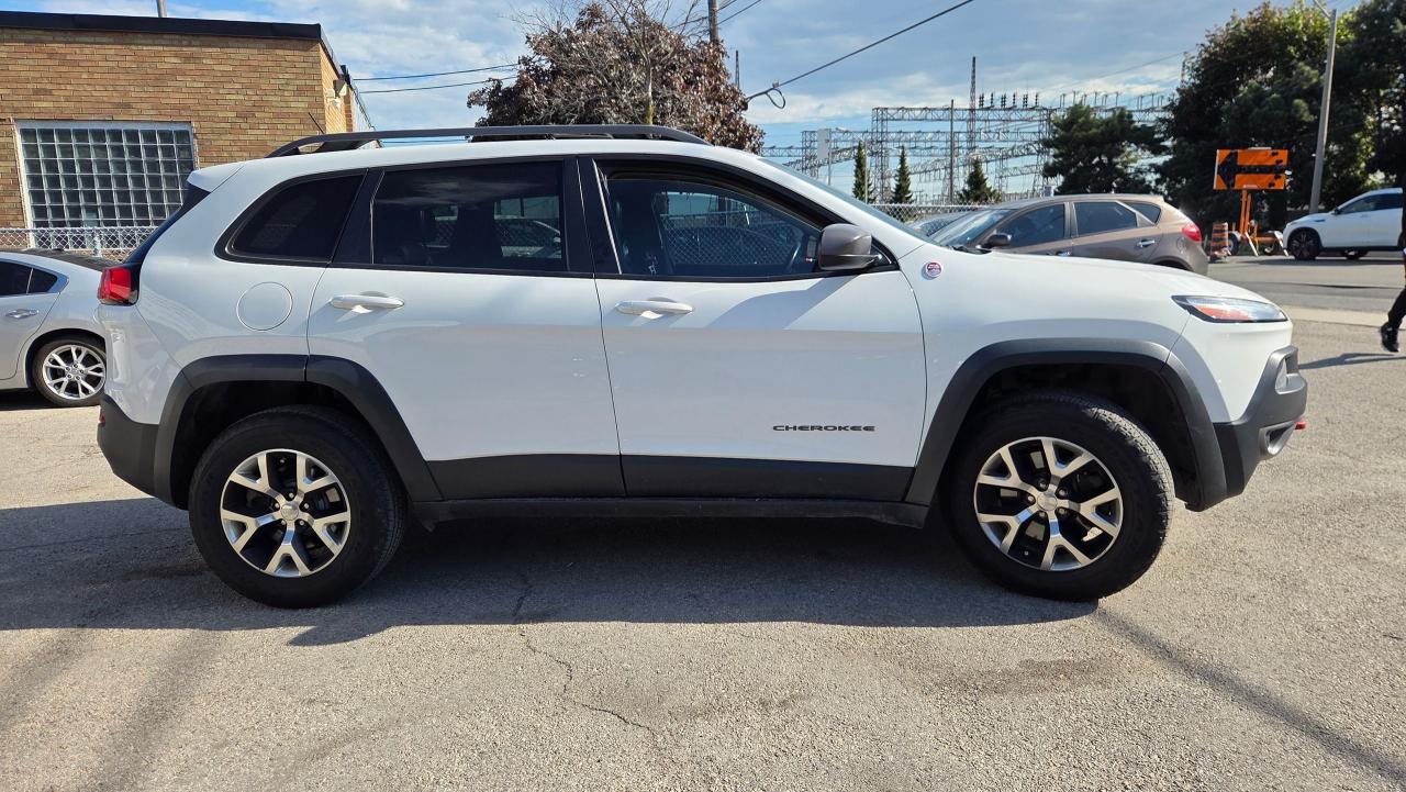 2015 Jeep Cherokee Trailhawk - Photo #5