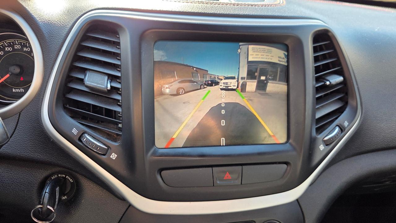 2015 Jeep Cherokee Trailhawk - Photo #16
