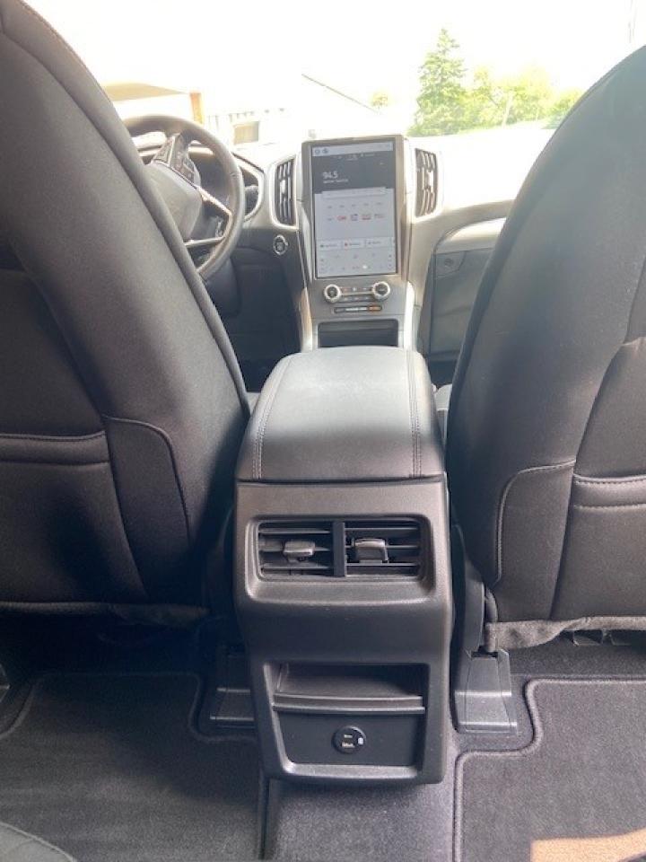 2021 Ford Edge SEL AWD Photo