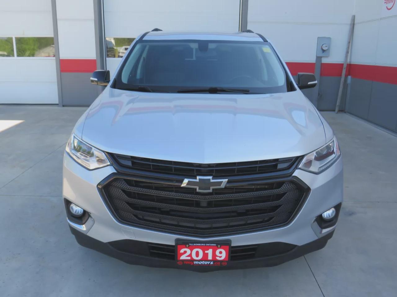 2019 Chevrolet Traverse LT Cloth (**CLEAN TITLE/NO ACCIDENTS!!**SAFETY/CERTIFIED!!**AWD**ALLOY RIMS**RENOTE START**POWER SEATS**DIGITAL TOUCHSCREEN**HEATED SEATS**REVERSE CAMERA**POWER TAILGATE**LEATHER WRAPPED STEERING WHEEL**BLUETOOTH**CRUISE CONTROL**PUSH BUTTON START**DUAL C Photo