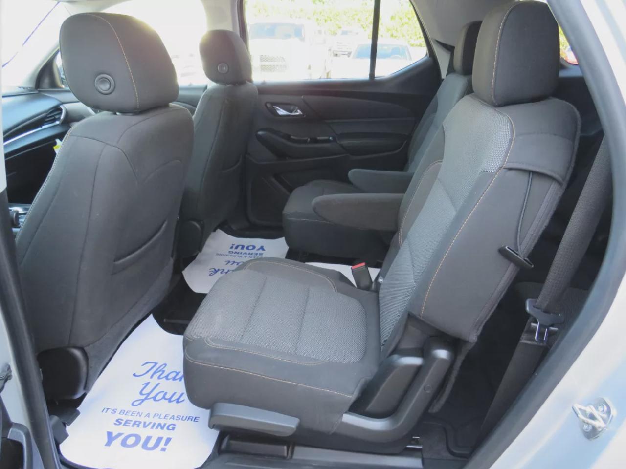 2019 Chevrolet Traverse LT Cloth (**CLEAN TITLE/NO ACCIDENTS!!**SAFETY/CERTIFIED!!**AWD**ALLOY RIMS**RENOTE START**POWER SEATS**DIGITAL TOUCHSCREEN**HEATED SEATS**REVERSE CAMERA**POWER TAILGATE**LEATHER WRAPPED STEERING WHEEL**BLUETOOTH**CRUISE CONTROL**PUSH BUTTON START**DUAL C Photo