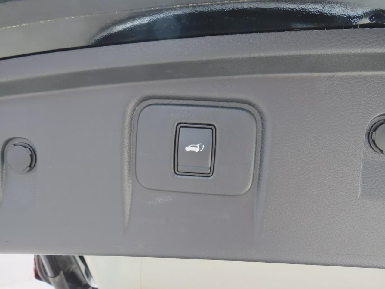 2021 Nissan Murano SV (**ONE OWNER!!**CLEAN TITLE/NO ACCIDENTS!!**SAFETY/CERTIFIED**ALLOY RIMS**REMOTE START**NAVIGATION**360 DEGREE REVERSE CAMERA**PANORAMIC SUNROOF**DUAL CLIMATE CONTROL**POWER TAILGATE**HEATED SEATS/STEERING WHEEL**PUSH BUTTON START**DIGITAL TOUCHSCREEN* Photo