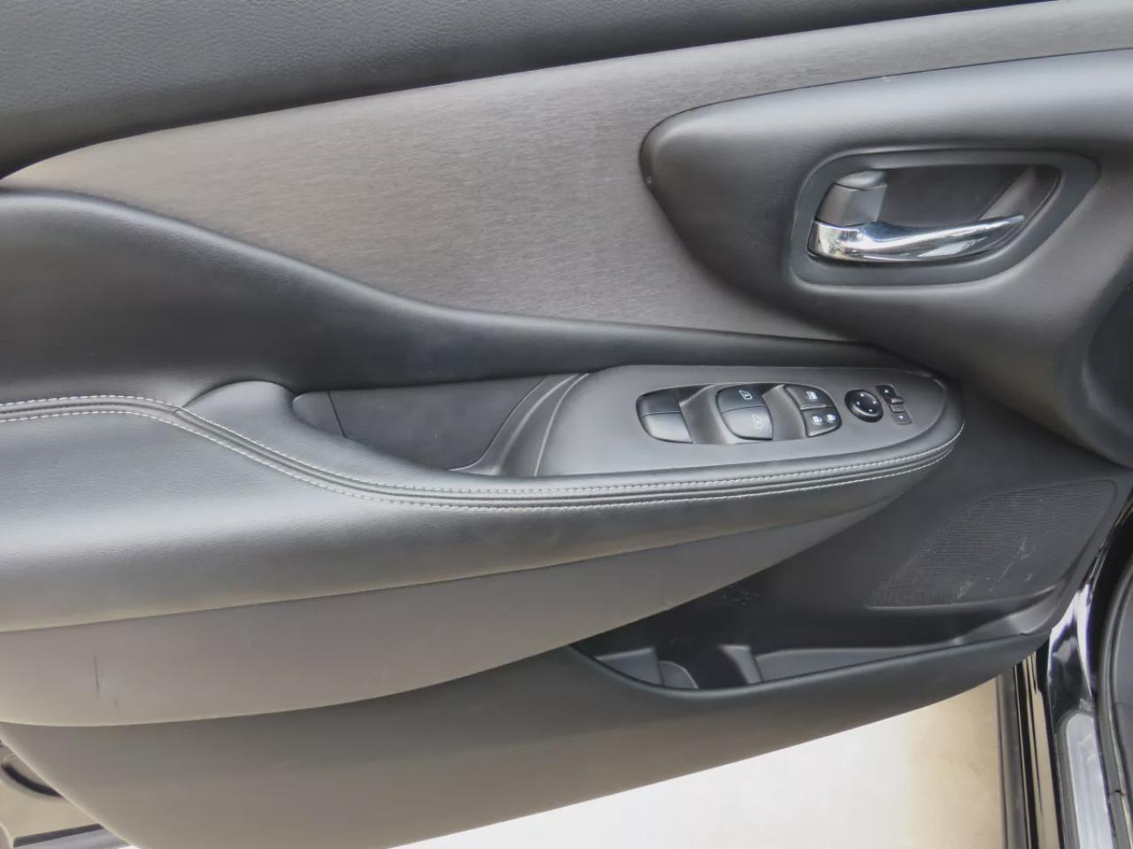 2021 Nissan Murano SV (**ONE OWNER!!**CLEAN TITLE/NO ACCIDENTS!!**SAFETY/CERTIFIED**ALLOY RIMS**REMOTE START**NAVIGATION**360 DEGREE REVERSE CAMERA**PANORAMIC SUNROOF**DUAL CLIMATE CONTROL**POWER TAILGATE**HEATED SEATS/STEERING WHEEL**PUSH BUTTON START**DIGITAL TOUCHSCREEN* Photo