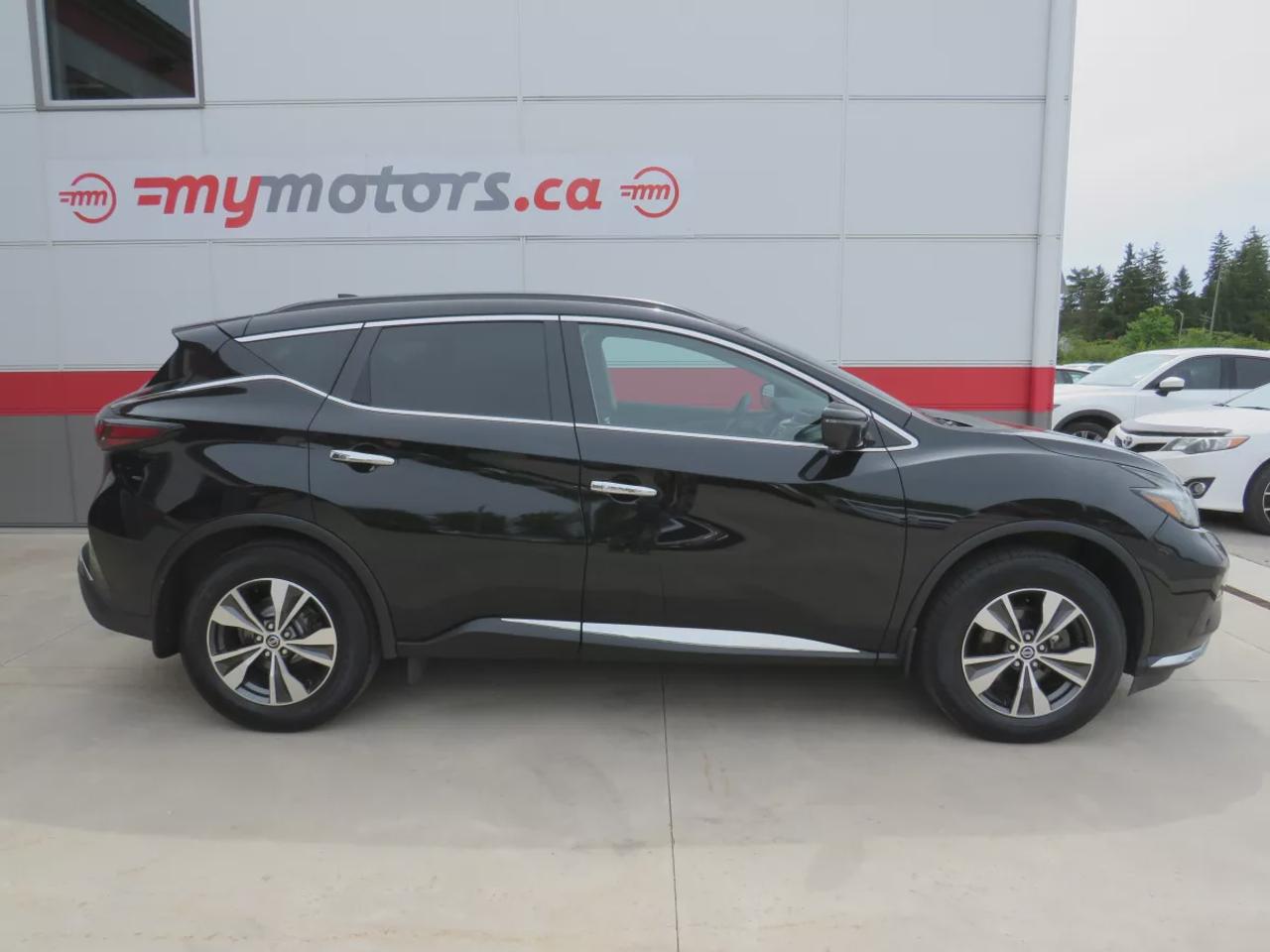 2021 Nissan Murano SV  | One Owner | Clean Title | No Accidents | Safety Certified | Alloy Rims | Remote Start | Navigation | 360 Degree Reverse Camera | Panoramic Sunroof | Dual Climate Control | Power Tailgate | Heated Seats | Steering Wheel | Push Button Start | Digital  Photo