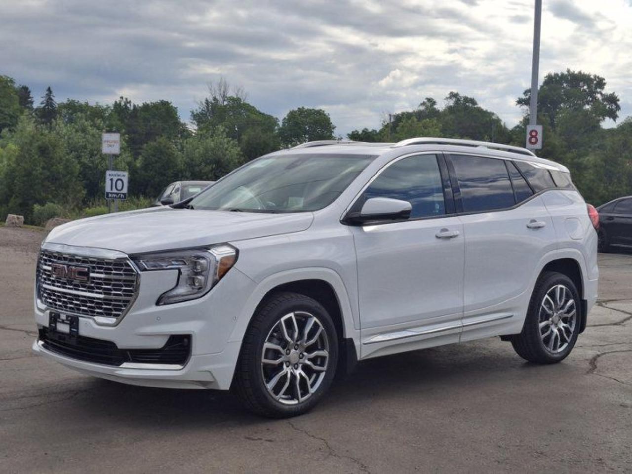 Used 2023 GMC Terrain Denali AWD | Leather | Pano Roof | HUD | Nav | Cooled + Heated Seats | Power Liftgate | New Tires | for sale in Guelph, ON